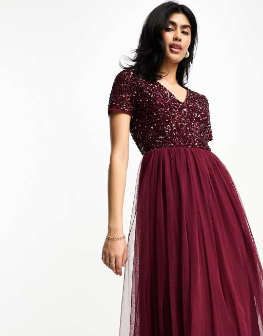 Maya L invit e Robe longue en tulle manches courtes et sequins d licats ton sur ton Lie de vin