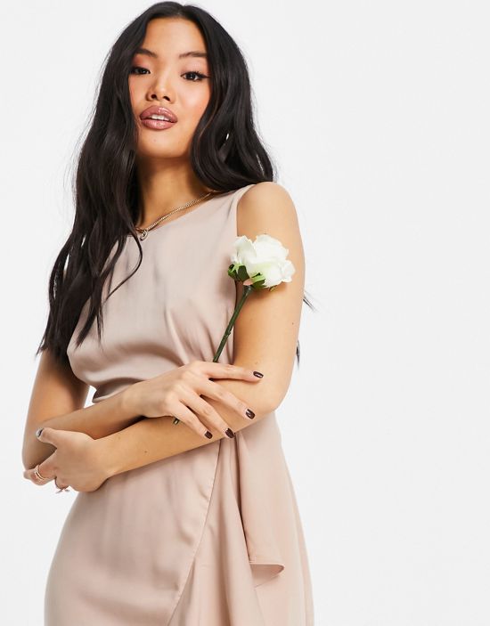 https://images.asos-media.com/products/maya-petite-bridesmaid-ruffle-wrap-dress-in-muted-blush/201395258-4?$n_550w$&wid=550&fit=constrain