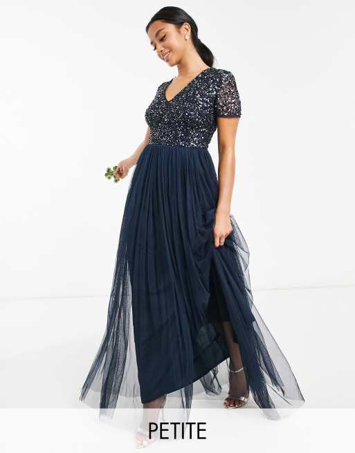 Maya Petite Bridesmaid Tull Maxikleid in Marineblau mit V Ausschnitt und Ton in Ton Pailletten ASOS