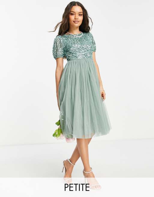 Maya Petite - Midi-jurk met versierde top in oud saliegroen