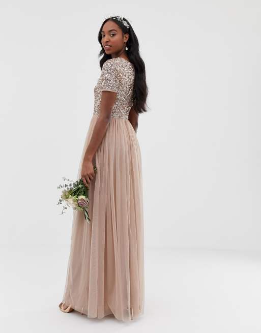 Maya Tall passenden V Maxi farblich und Tüllkleid blush filigranen braungrau Ausschnitt mit Pailletten rrwgTdqHR