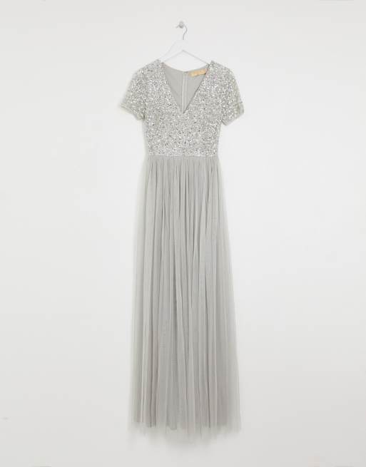 Maya Tall - Vestito lungo da damigella in tulle argento con scollo a V e delicate paillettes tono su tono, 3 di 4