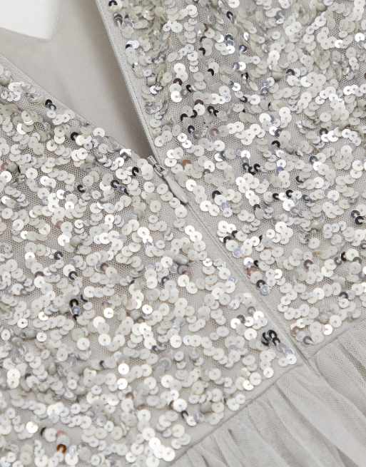 Maya Tall - Vestito lungo da damigella in tulle argento con scollo a V e delicate paillettes tono su tono, 4 di 4