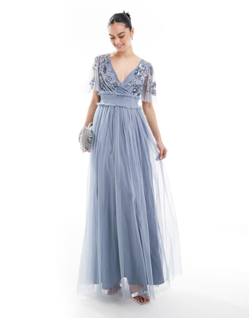 Maya - Vestito lungo da damigelle d'onore blu polvere a maniche corte con vita arricciata decorato con fiori