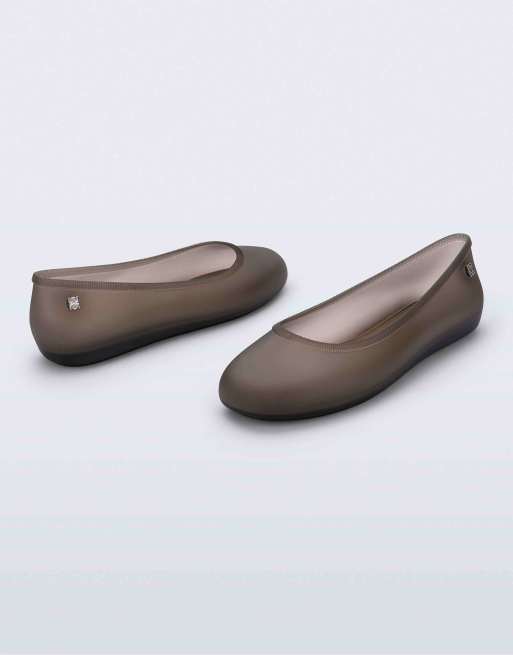 Melissa soft ballerina essential flats in clear brown, 3 of 4