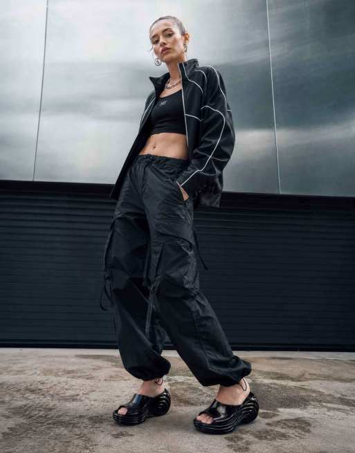Melissa x Diesel Quantam platform wedge in black, 2 of 4