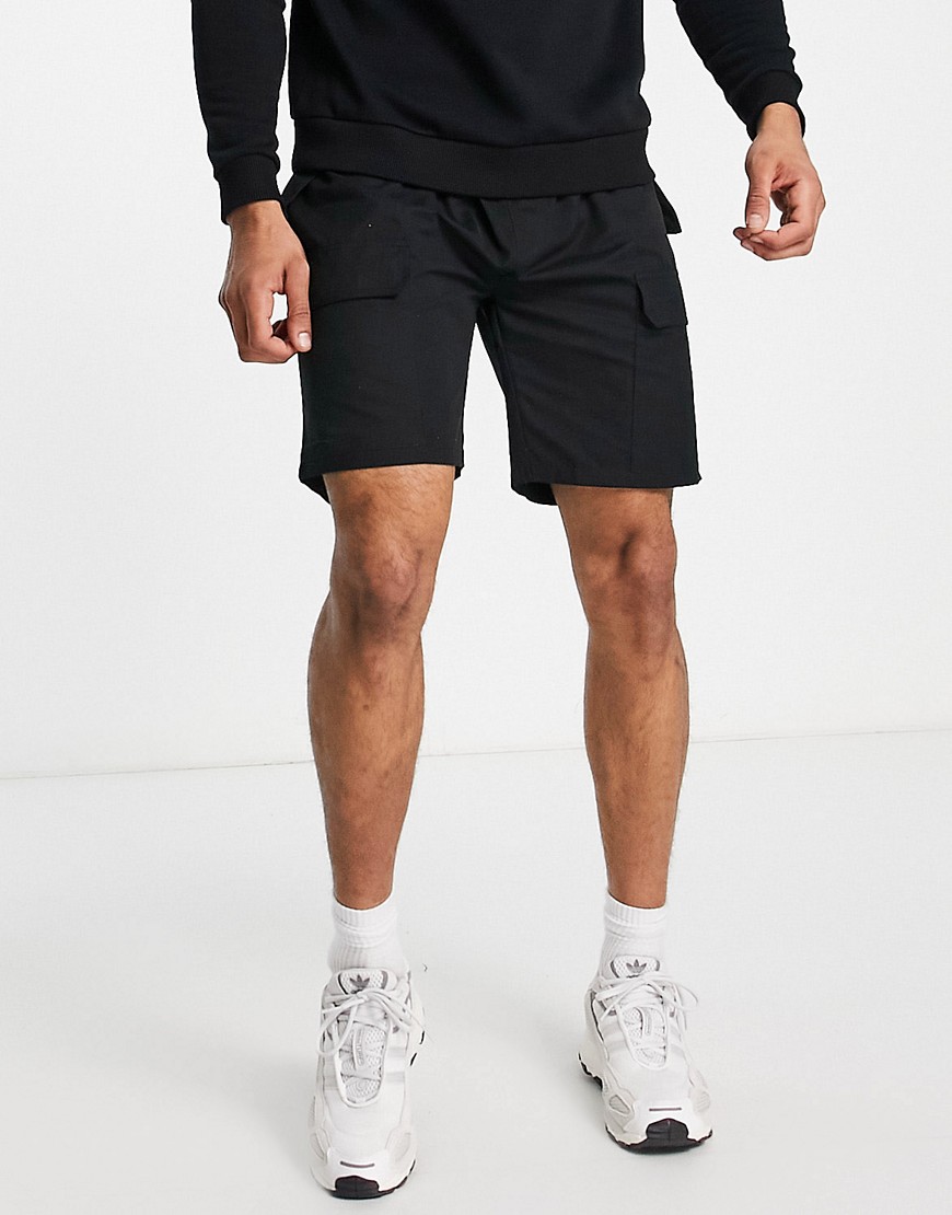 Mennace Cargo Shorts In Black