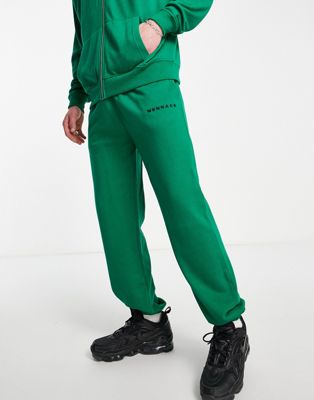 Mennace essentials joggers in forest green