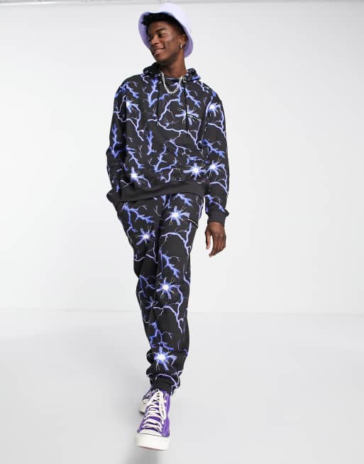 Mennace – Kapuzenpullover in Schwarz mit durchgehendem Blitz-Print, Kombiteil, 2 von 4
