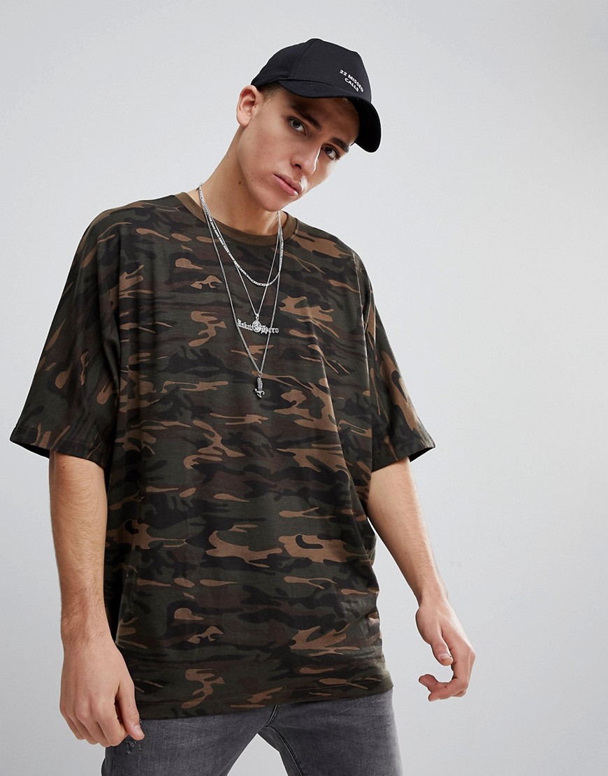 Mennace - Oversized T-shirt in camouflageprint-Groen