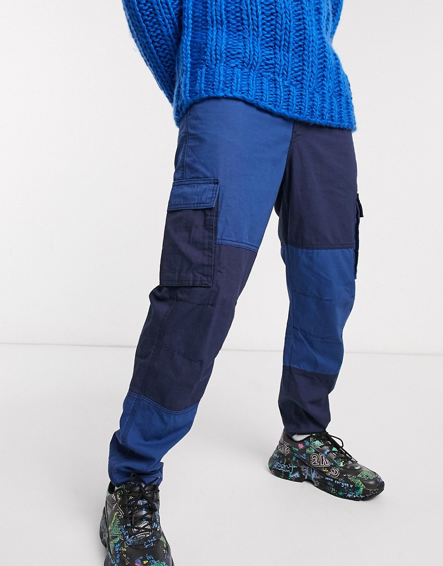 Mennace - Pantaloni cargo multitasche cut and sew blu navy