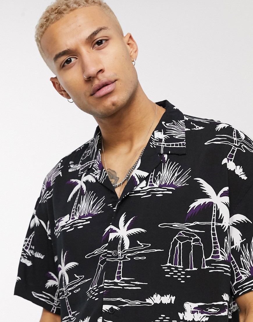 Mennace – Svart skjorta med palmmönster och platt krage, del av set