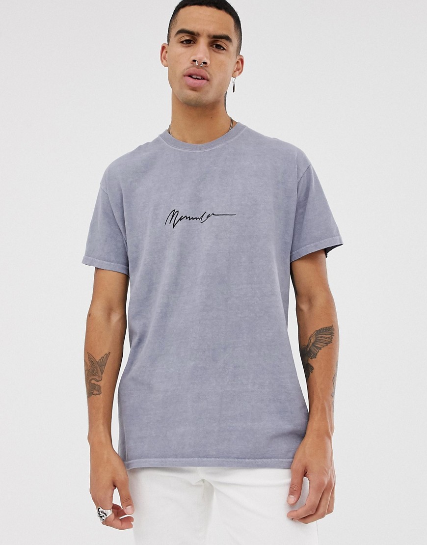 Mennace – Tvättad, svart t-shirt i oversize-modell med textlogga-Grå