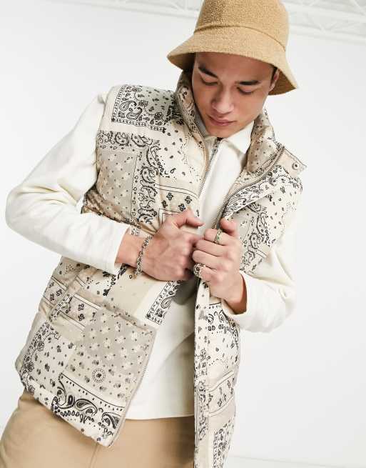 Mennace – Weste mit Paisleymuster in Beige