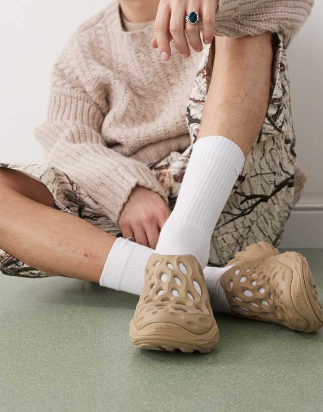 MERRELL HYDRO MOC サンダル ベージュ Merrell Hydro Moc sandals in beige | ASOS