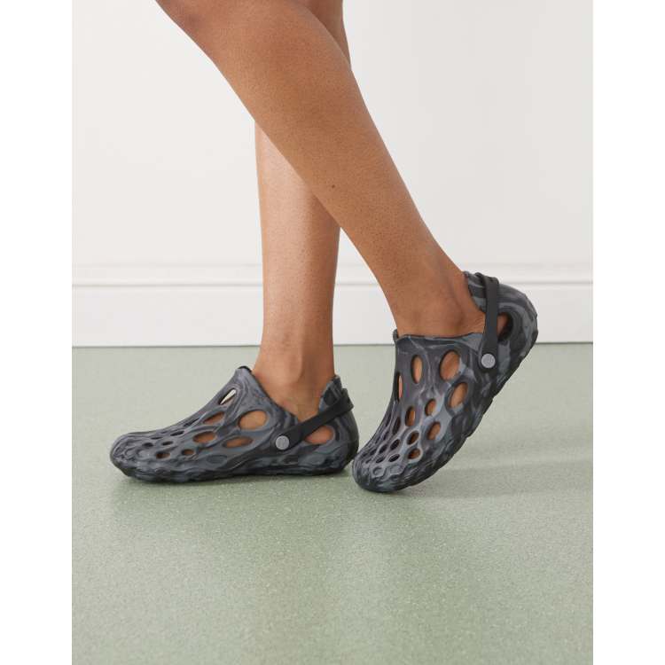 Merrell Hydro Moc sandals in black | ASOS