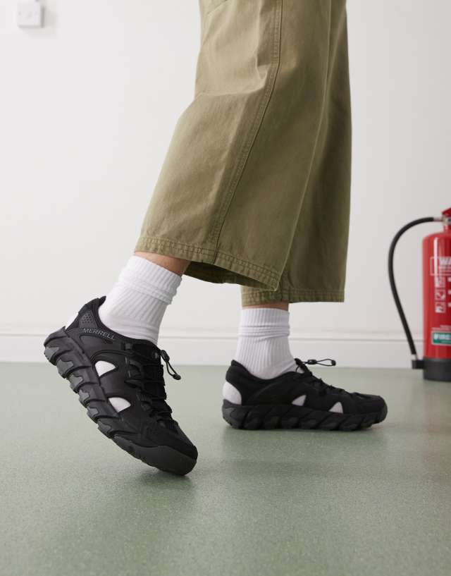 MERRELL MAIPO EXPLORER SIEVE BLACK 26.5㎝ Merrell Maipo Explorer Sieve sneakers in black | ASOS