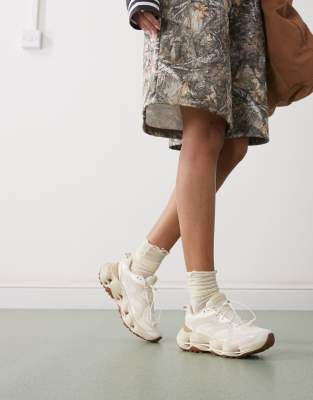  Speed Arc Matis trainers in off white