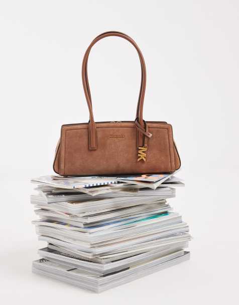 Michael Kors – Laila East West – Kleine Schultertasche aus Wildleder in Koffer-Braun - view 1