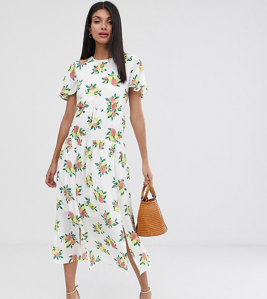 Midikjole med opdelt kant i frugtprint fra Fashion Union Tall-Hvid