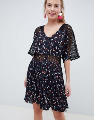 Mini casual knælang kjole med blonder i blomsterprint fra ASOS DESIGN-Multifarvet