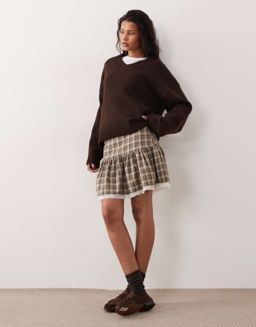 Minifalda a cuadros con cintura baja y ribete de encaje de ASOS DESIGN, 2 de 5