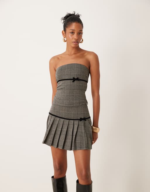 Minifalda a cuadros plisada con detalle de cinta de ASOS DESIGN (parte de un conjunto)