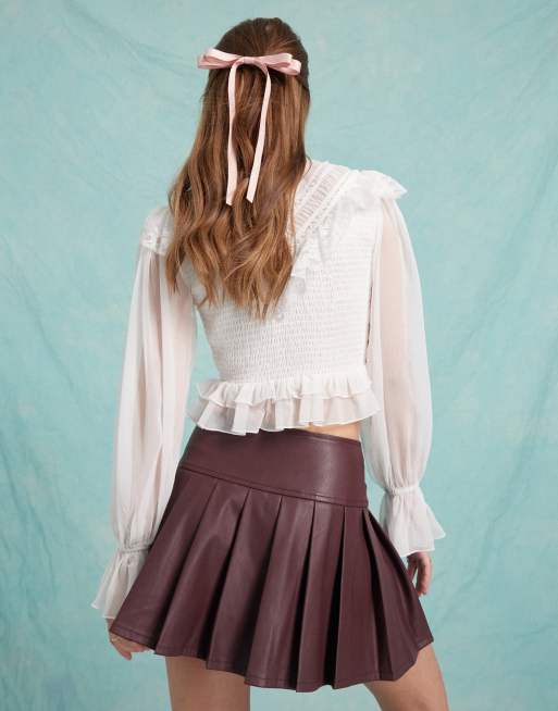 Minifalda burdeos estilo escocesa de cuero sintético con hebillas de Miss Selfridge, 5 de 5