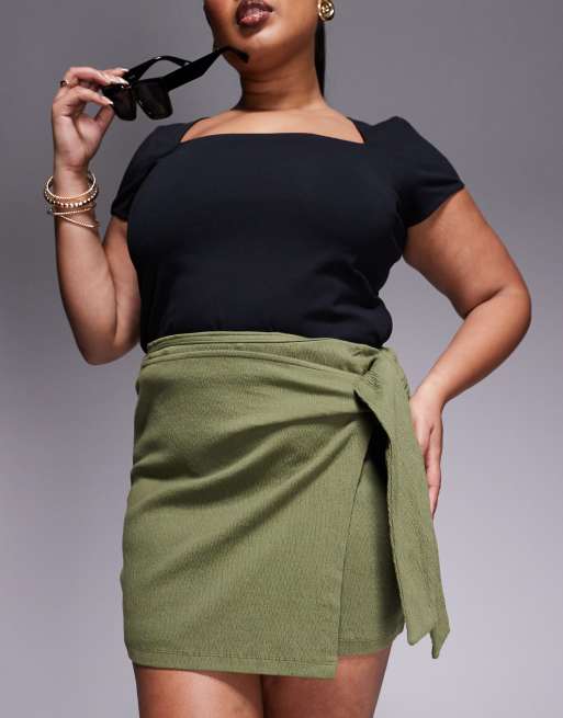 Minifalda caqui con lazada lateral de tejido rugoso de ASOS DESIGN Curve, 2 de 5