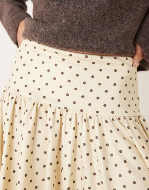 Minifalda color crema de lunares con bajo asimétrico de ASOS DESIGN, 4 de 5