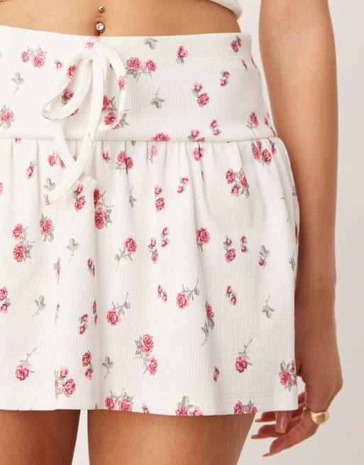 Minifalda con estampado de florecitas de ASOS DESIGN (parte de un conjunto), 3 de 5