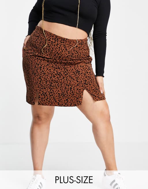 Minifalda marrón acampanada con estampado animal y aberturas en el bajo de Glamorous Curve
