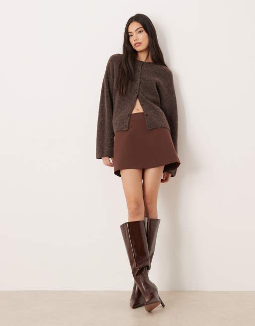 Minifalda marrón chocolate con bolsillos de ASOS DESIGN, 3 de 5