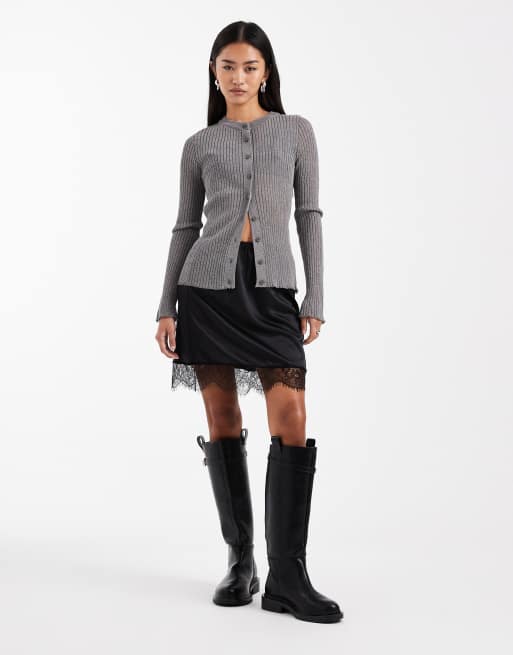 Minifalda negra de satén con ribete de encaje de ASOS DESIGN, 4 de 5