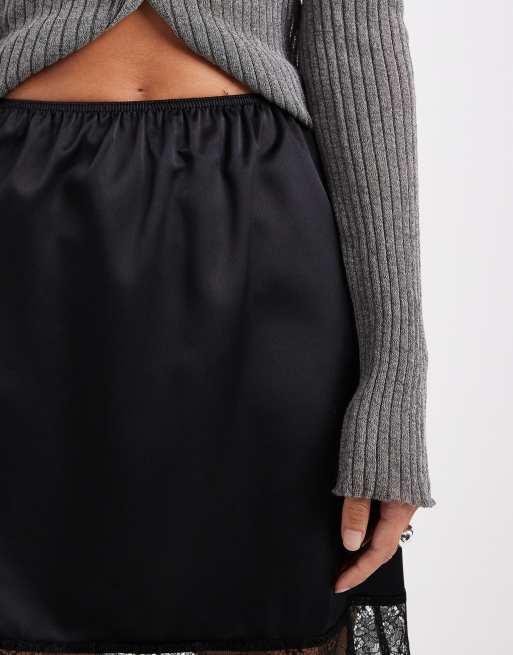 Minifalda negra de satén con ribete de encaje de ASOS DESIGN, 5 de 5
