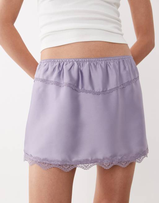 Minifalda negra de satén con ribete de encaje Estelle de Cotton On, 3 de 5