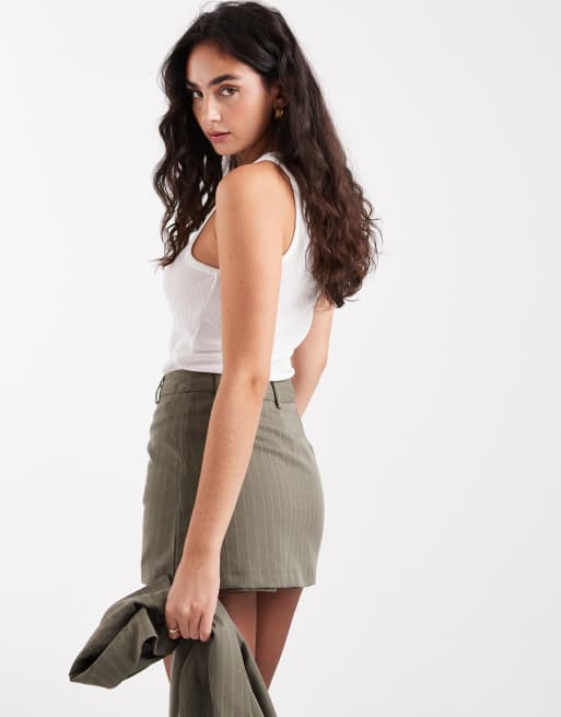 Minifalda pantalón de sastre caqui con raya diplomática de Miss Selfridge (parte de un conjunto), 5 de 5