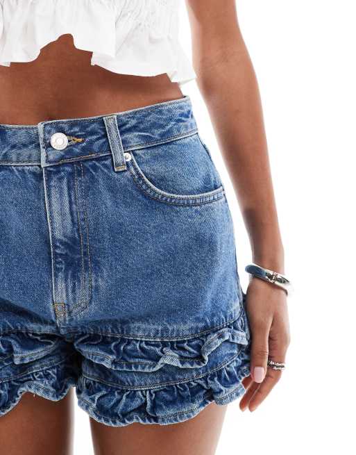 Minifalda pantalón vaquera azul medio con volantes de ASOS DESIGN, 5 de 5