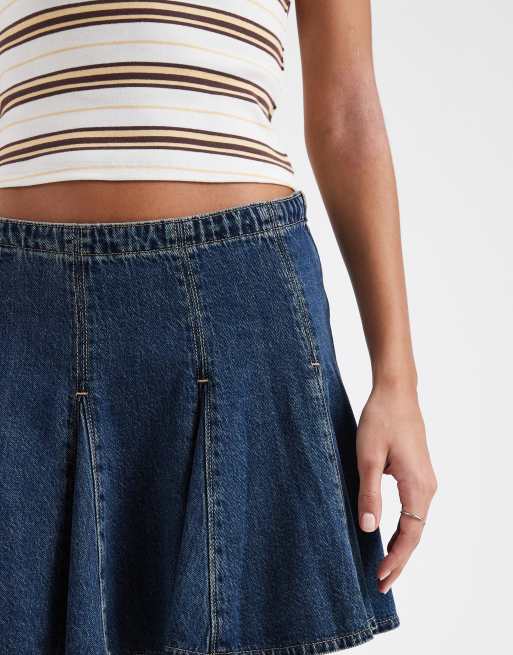 Minifalda vaquera plisada con lavado oscuro y godets de Levi's, 5 de 5