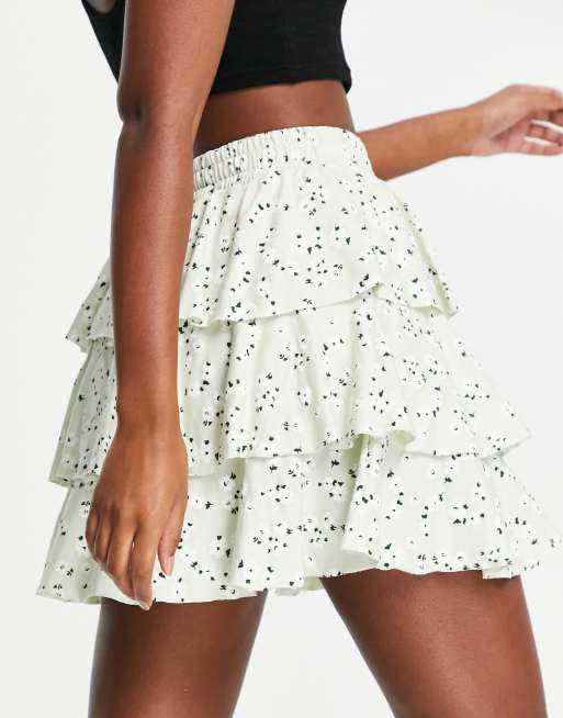 Minifalda verde menta con estampado floral y volantes de ASOS DESIGN