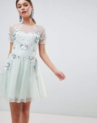 Minivestido con espalda al aire en tul con adornos Premium de ASOS DESIGN