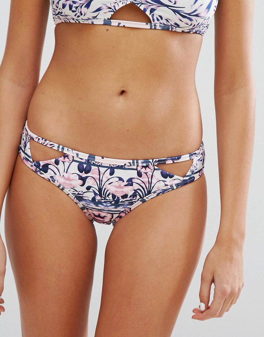 MinkPink – Paisley – Bikiniunderdel i hipster-modell med utskärningar-Flerfärgad