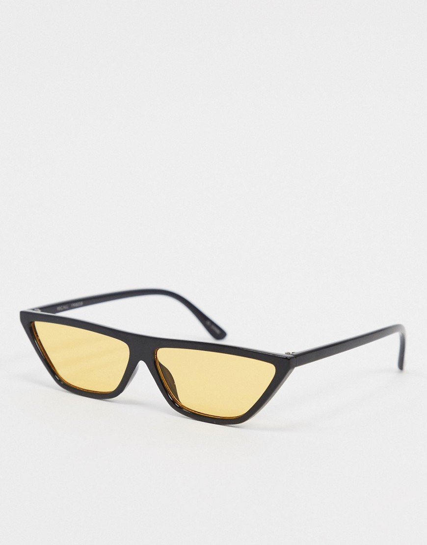 MinkPink - Recall - Vierkante zonnebril met platte bovenkant in geel