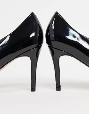 kurt geiger corinthia