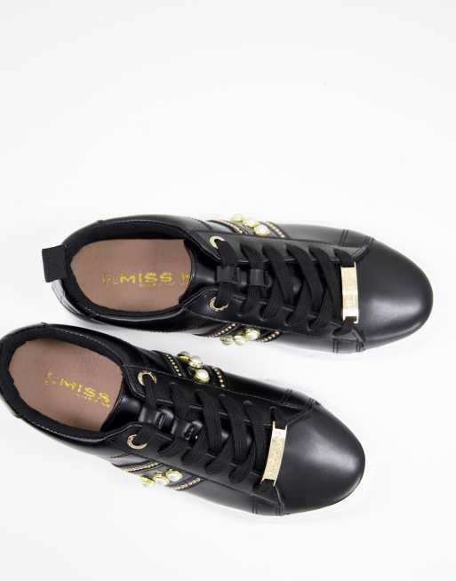 Miss KG - Wide Fit - Sorte sneakers med perler, 3 af 4