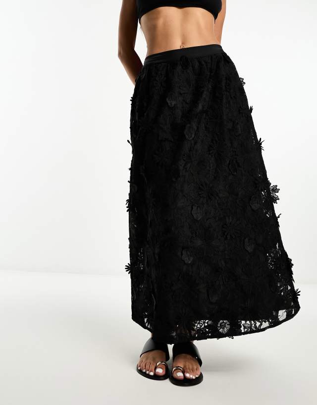 Miss Selfridge - 3d floral maxi skirt in black