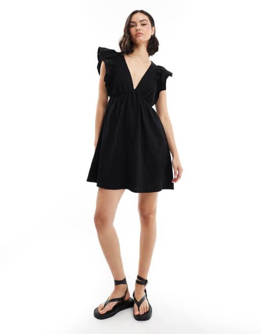 Miss Selfridge - Aangerimpelde mini jurk met broderie-mouwen in zwart