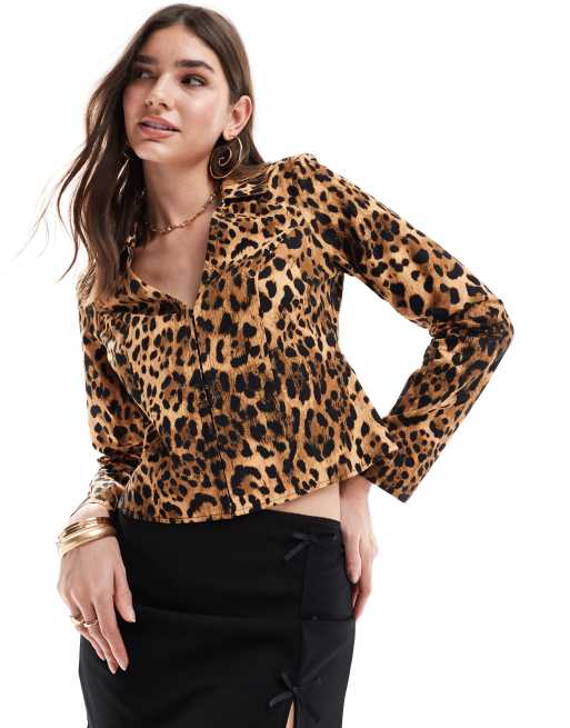 Miss Selfridge - Aansluitend overhemd van poplin met dierenprint