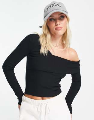 Miss Selfridge Off The Shoulder Bardot Wide Rib Knit Cozy Crop Sweater in cream-White