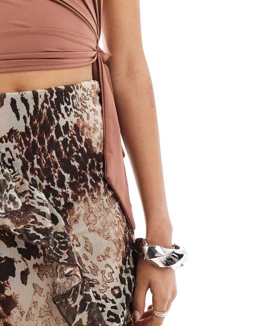 Miss Selfridge – Asymmetrisch geschnittener Maxirock aus Chiffon mit Animal-Print, 5 von 5